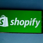 This article will guide you on how to manage shipping on Shopify and optimize your e-commerce business for success.