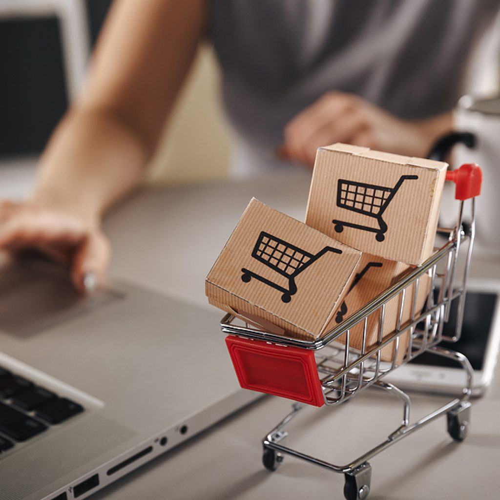 Shopify is a top-notch eCommerce platform, but it is not the perfect choice for all. Here are some of the best Shopify alternatives in 2021.
