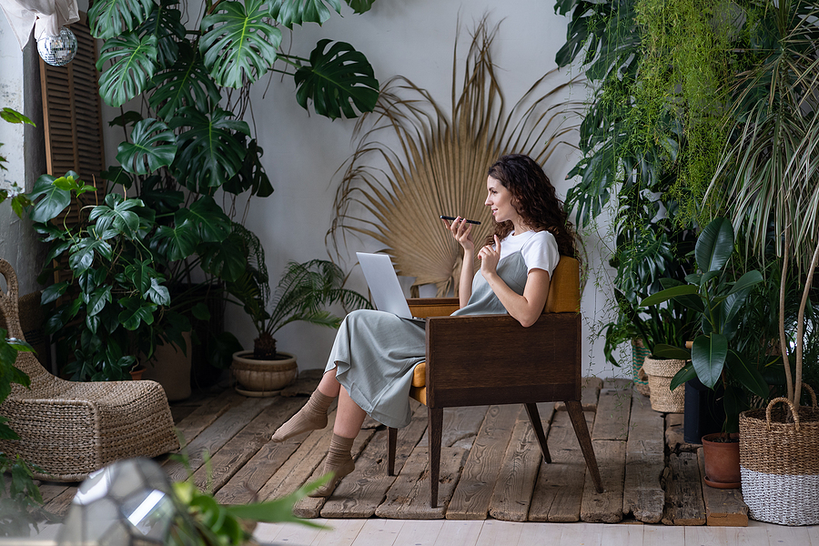 With the rise of smart speakers and voice assistants, optimizing for voice shopping is a foolproof tactic for online retailers. | ReadyCloud With the rise of smart speakers and voice assistants, optimizing for voice shopping is a foolproof tactic for online retailers.