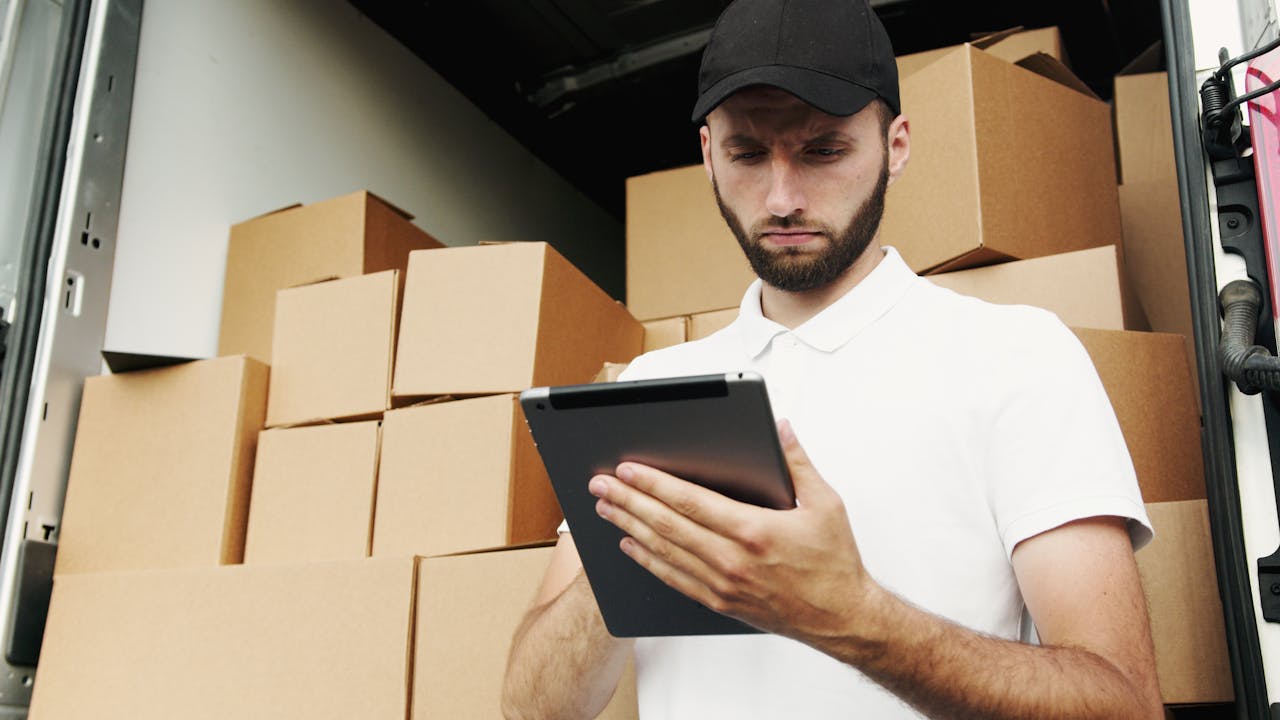 Magento shipping software | ReadyCloud See how Magento shipping integration helps streamline order fulfillment, cut costs, and improve customer experience for growing ecommerce brands.